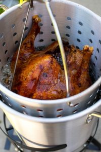 portable outdoor propane oil-filled turkey fryer